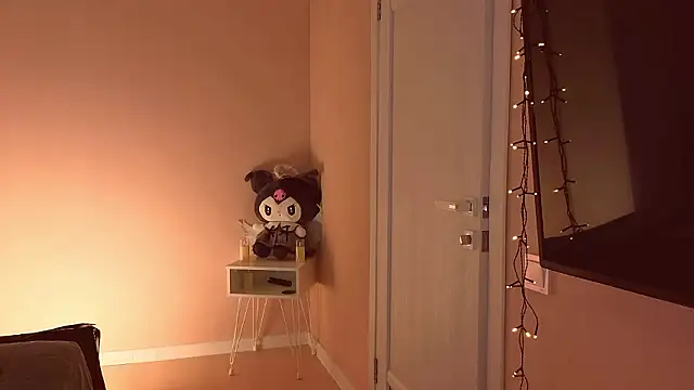 Mia_Luw live sex cam