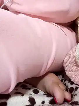 Bombamom's cam snapshot