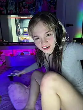 Cutiepiespanks's cam snapshot