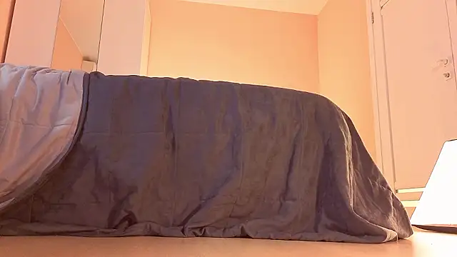 Mia_Luw's cam snapshot