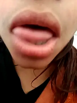 Aaisha-16's cam snapshot