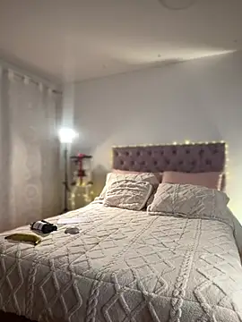 Samantha_e2's cam snapshot