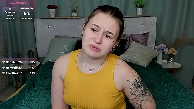 MilanaXHoney's cam snapshot