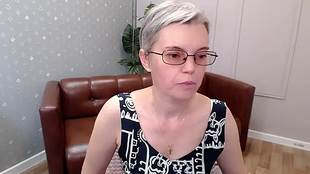 Cutie_Erikaa1's cam snapshot