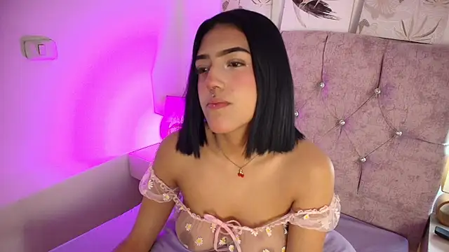 Dulce_Bella_'s cam snapshot