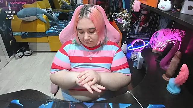 Softie_Sofy's cam snapshot