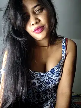 cute_radhikaa's cam snapshot