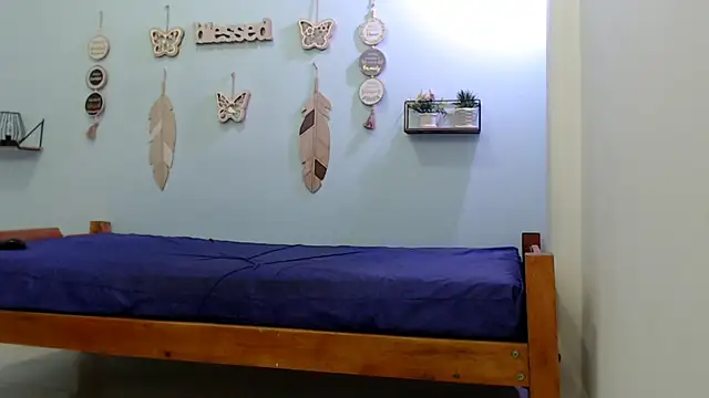 ashlyanaldeep18's cam snapshot