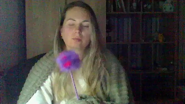 VikiLove765's cam snapshot