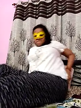 Gullapi live sex cam