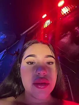 SofiaWildee live sex cam