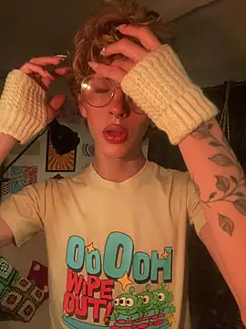 lyamthommpson's cam snapshot