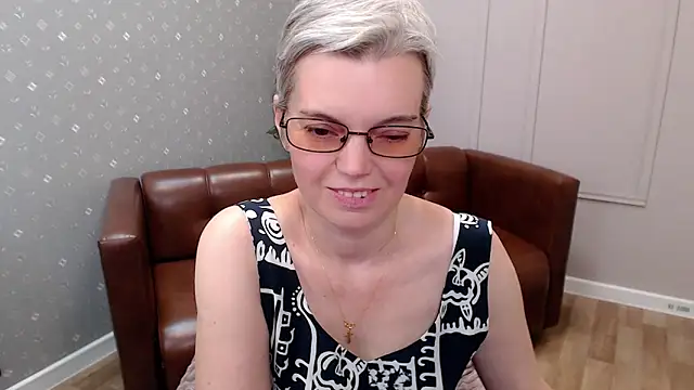 Cutie_Erikaa1's cam snapshot