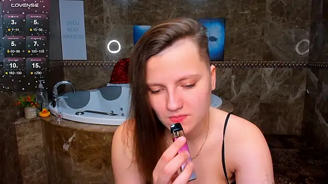 MelindaTin's cam snapshot