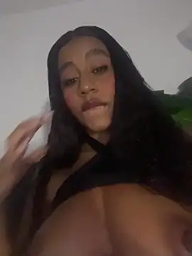 charlotteeruss's cam snapshot