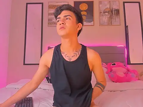 Feiccer_Thomson1's cam snapshot