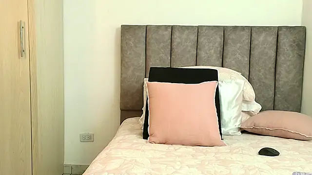 karina_lewis_ live sex cam