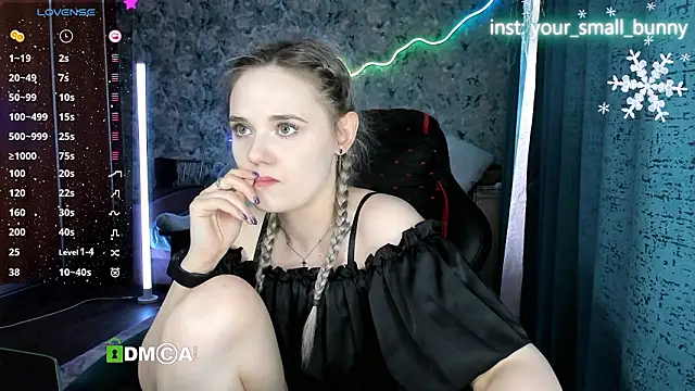 Your_small_bunny's cam snapshot