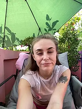 White_mistress's cam snapshot