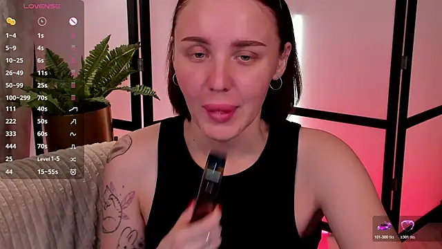 LianaFord's cam snapshot