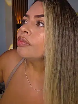 AlyssaFabulous222's cam snapshot