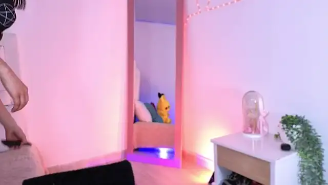 little_kawaiigirl_'s cam snapshot