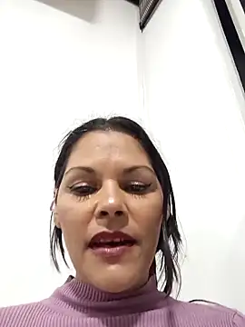 zoe_marcus's cam snapshot