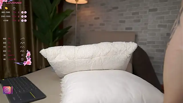 BabyyyLunaX's cam snapshot