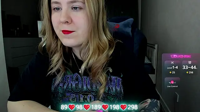 Olivia_Munk's cam snapshot