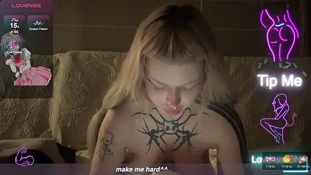 Gloryyaa's cam snapshot