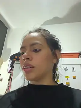 CarolinaRaven's cam snapshot