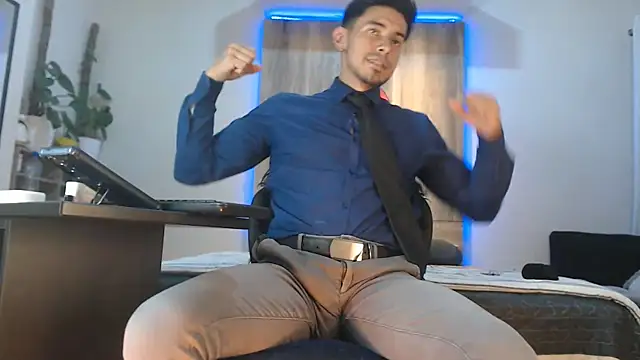Andrew_4_ live sex cam
