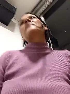 zoe_marcus's cam snapshot