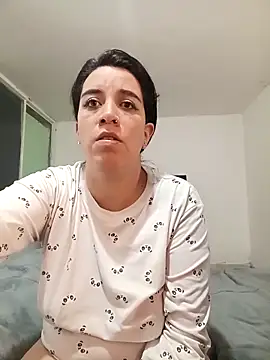 Gaby_andryu's cam snapshot