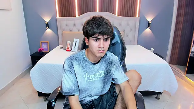 Tommy18__ live sex cam