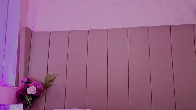 MollyBigBoobs12's cam snapshot