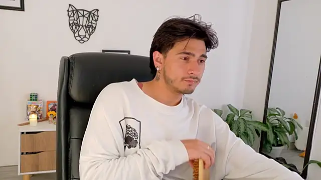 Elian_savoy's cam snapshot