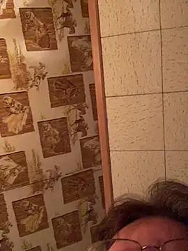 Tonybaloney1972 live sex cam