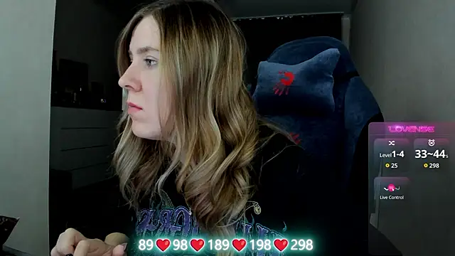 Olivia_Munk's cam snapshot