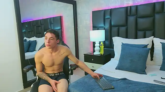 KarlaAndMike's cam snapshot