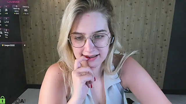 SoftLana live sex cam