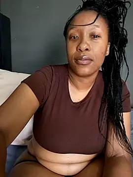 Sexyzmiranda_207's cam snapshot