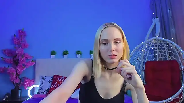 Gina_Gina_love's cam snapshot