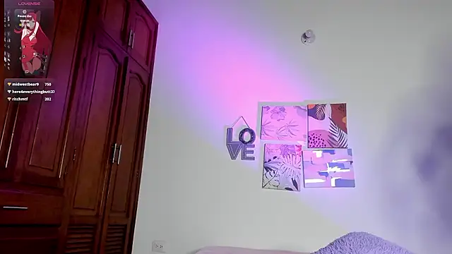 hellzel_moon live sex cam