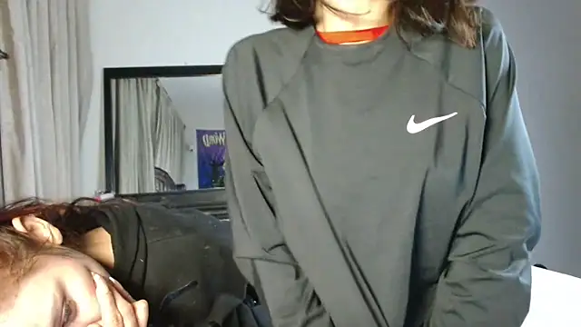 3littleschoolteens's cam snapshot