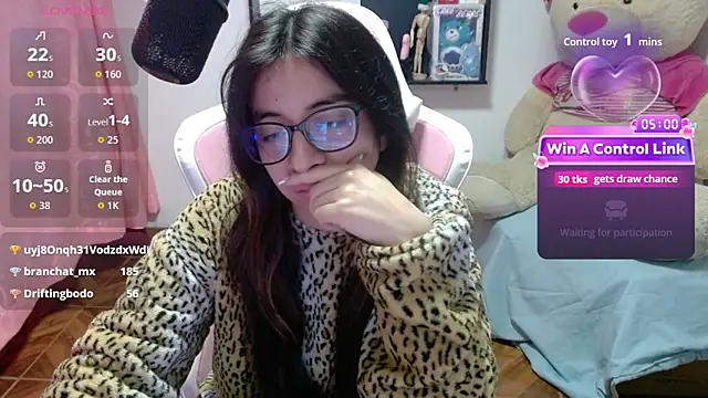 Maggie_Fox3's cam snapshot