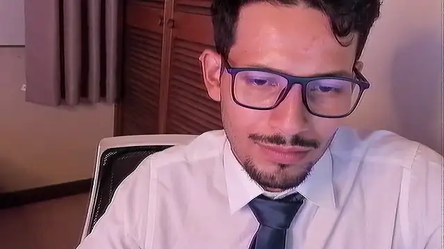 Nicholasrodrii live sex cam