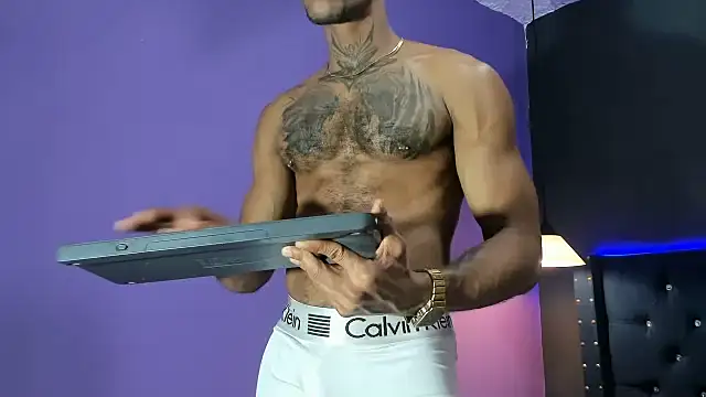 Salomon_koude live sex cam