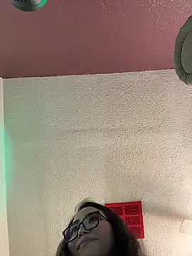 MyHoneyFrida's cam snapshot