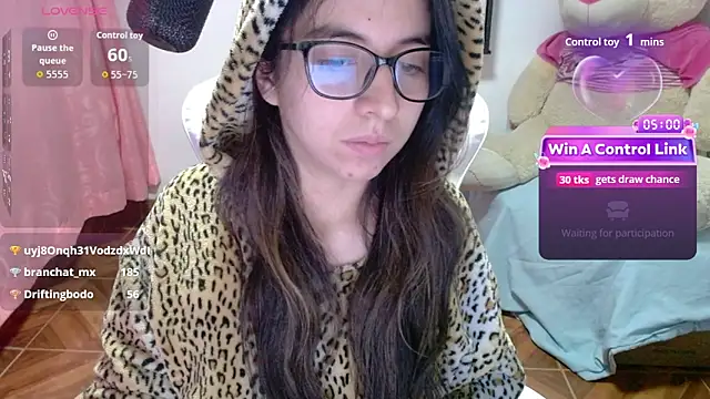 Maggie_Fox3's cam snapshot